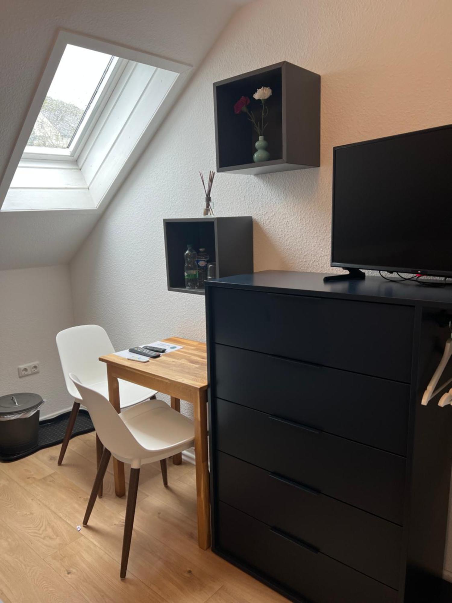 Kirchstrasse 71 Inn *